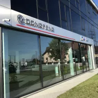 DongFeng. Bidli auto ve Vestci u Prahy.
 <div class="gallery-item-img-tags">samostatná písmena | atypická reklama</div>