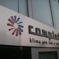 Complete. Materiál - plexisklová písmena
<div class="gallery-item-img-tags">Samostatné znaky</div>