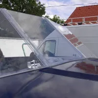 Sportovní loď - štít z plexiskla