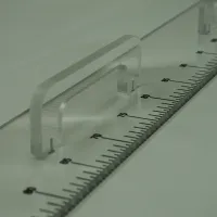 využití- zejména pro tiskaře pro ořez na formát