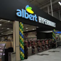 Albert Hypermarket - hliníkové opláštění, plexisklová výplň polepená translucentní folií
<div class="gallery-item-img-tags">samostatná písmena</div>