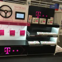 T-mobile - chytré auto. Stojan s propagačním materiálem. 
<div class="gallery-item-img-tags">atypická reklama</div>
