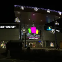 Albert Hypermarket, Nákupní tašky OC Čestlice.
  <div class="gallery-item-img-tags">velkoplošná reklama | samostatná písmena | atypická reklama</div>